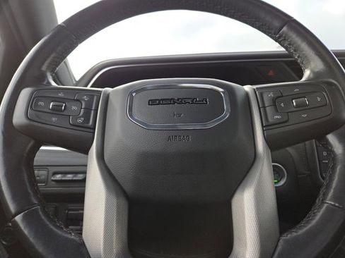 Used 2021 GMC Yukon Denali w/ Denali Ultimate Package image 40