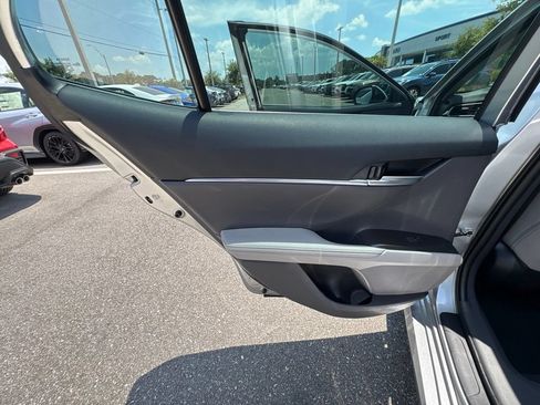 Used 2024 Toyota Camry XLE FWD image 15