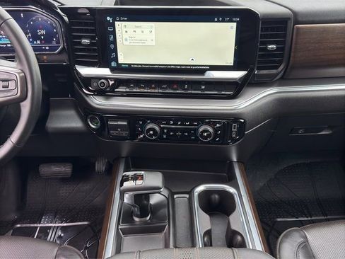 Certified 2024 Chevrolet Silverado 1500 High Country w/ High Country Premium Package image 19