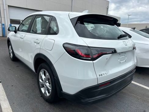Used 2024 Honda HR-V LX image 2