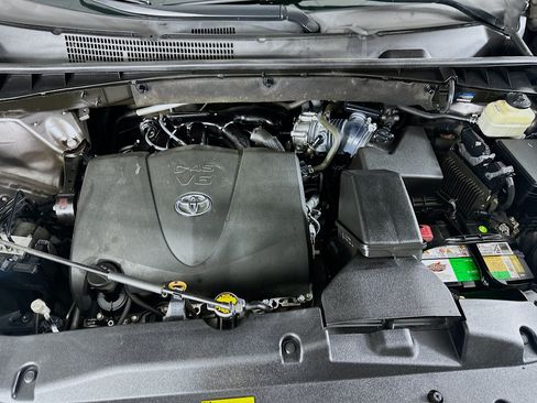 Used 2017 Toyota Highlander XLE AWD/4WD image 35