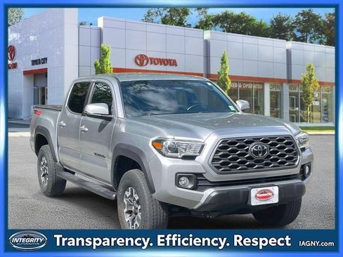 Used 2023 Toyota Tacoma TRD Off-Road w/ Black Out Package (TMS) AWD/4WD image 1
