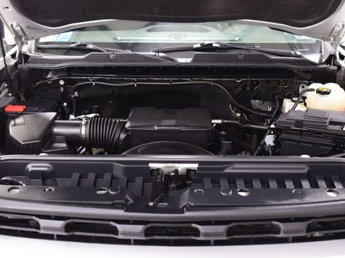Used 2022 Chevrolet Silverado 2500 Custom w/ Custom Value Package AWD/4WD image 31