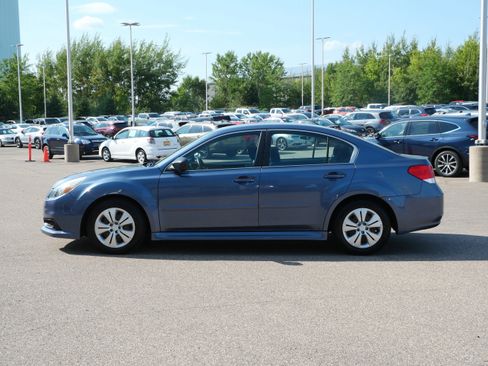 Used 2013 Subaru Legacy 2.5i AWD/4WD image 4