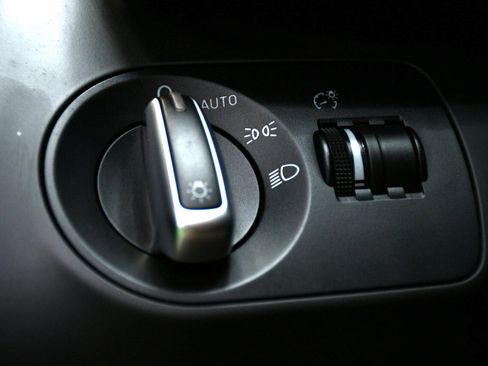 Used 2011 Audi R8 V10 image 37