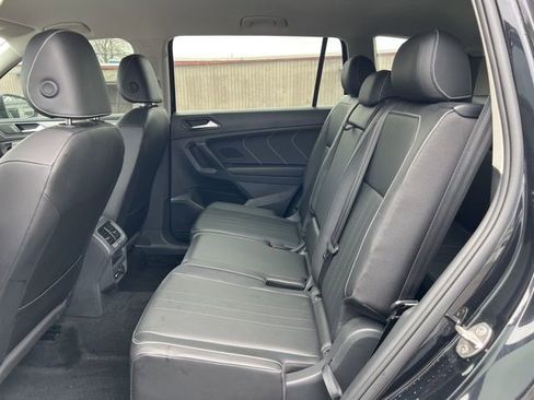 Used 2022 Volkswagen Tiguan SE image 16