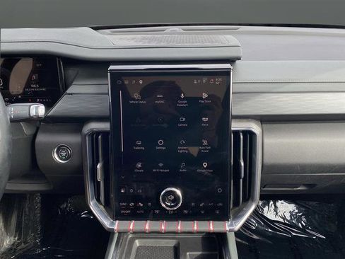 Used 2024 GMC Acadia AT4 w/ Super Cruise Package image 13