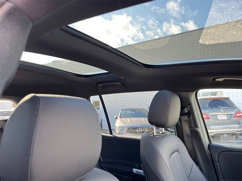 Certified 2025 Mercedes-Benz GLB 250 GLB 250 image 17