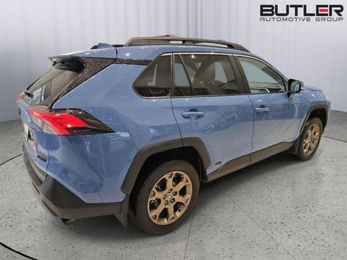 Used 2023 Toyota RAV4 AWD Hybrid image 5