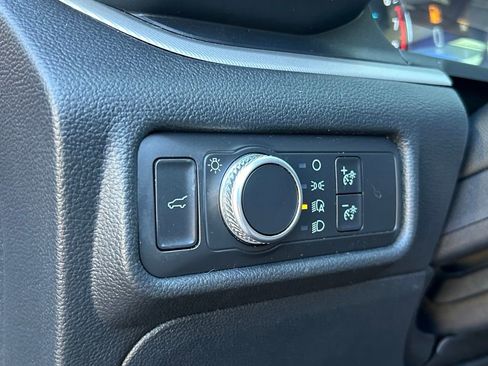 Used 2020 Ford Explorer XLT image 58