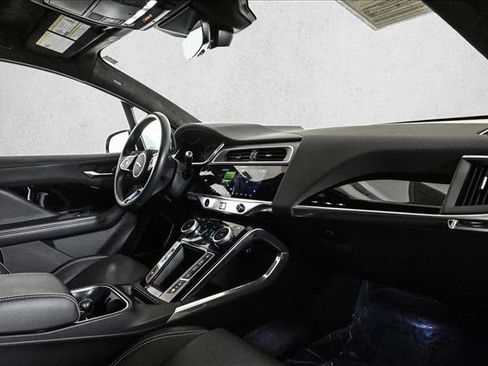Used 2020 Jaguar I-PACE SE image 23