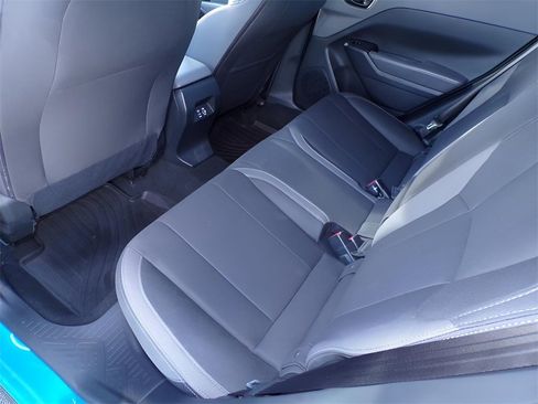 Used 2025 Subaru Crosstrek 2.0i Premium image 12