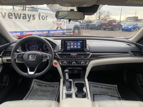 Used 2018 Honda Accord EX image 18