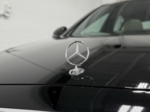 Used 2019 Mercedes-Benz E 300 4MATIC w/ Premium 1 Package image 9