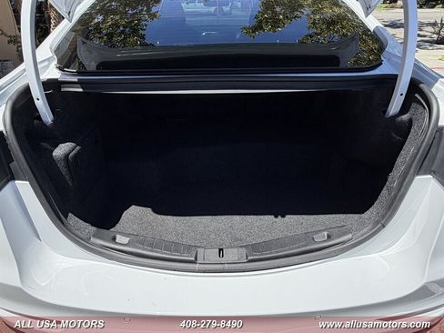 Used 2019 Ford Fusion SE FWD image 26