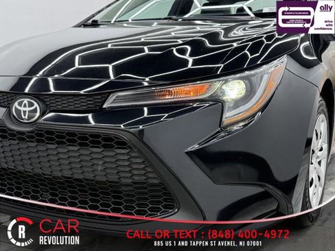 Used 2022 Toyota Corolla LE image 52