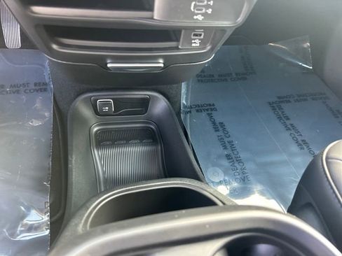 New 2026 Chrysler Pacifica Select image 21