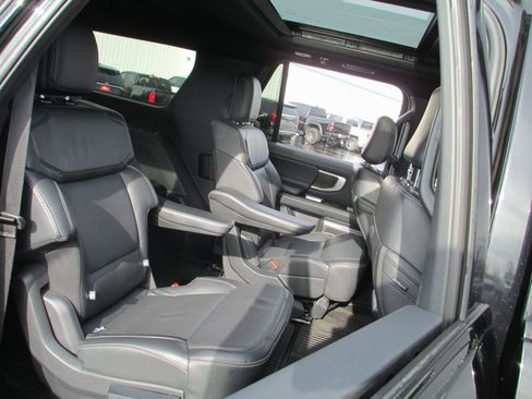 Used 2025 Ford Expedition Max Platinum w/ Stealth Appearance Package image 27