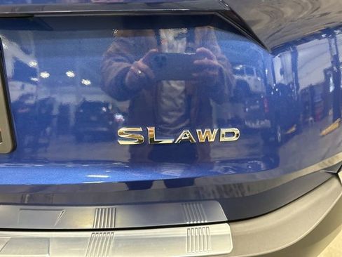 Used 2023 Nissan Rogue SL w/ SL Premium Package image 9