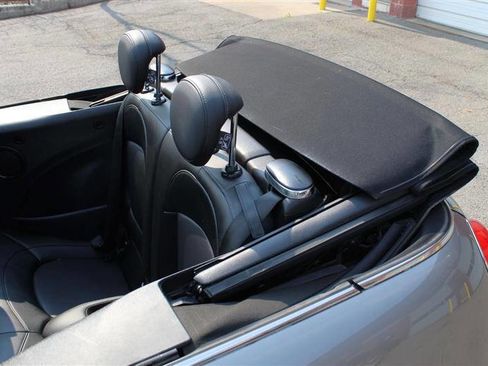 Used 2019 MINI Cooper Convertible image 12
