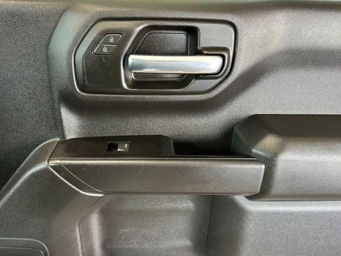 Used 2022 Chevrolet Silverado 1500 Custom image 18