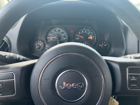 Used 2014 Jeep Patriot Sport w/ Power Value Group FWD image 13