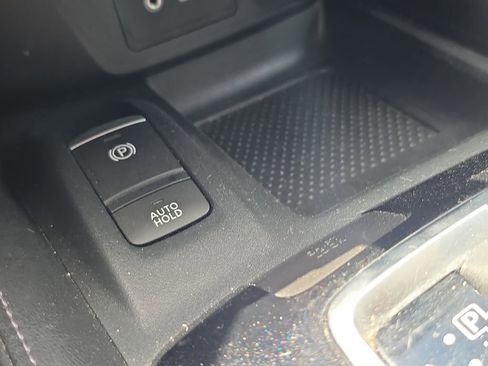 Used 2020 Nissan Rogue Sport SL image 26