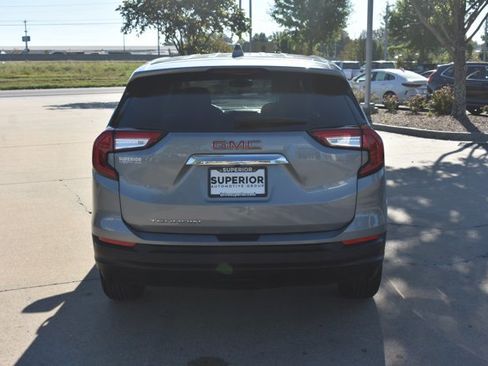 Used 2024 GMC Terrain SLE image 6