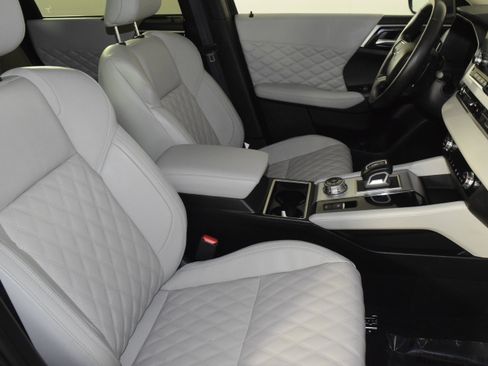 Used 2024 Mitsubishi Outlander SEL image 42