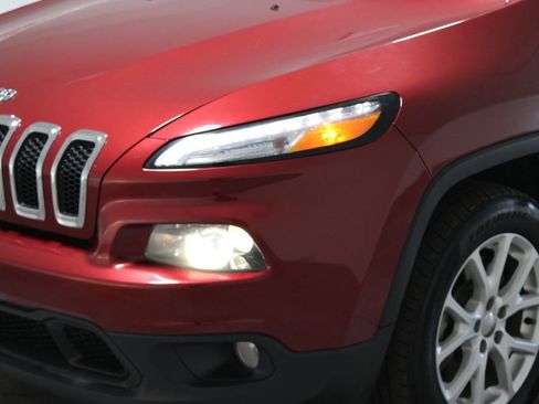 Used 2016 Jeep Cherokee Latitude image 45