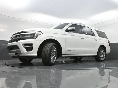 Used 2023 Ford Expedition Max Platinum AWD/4WD image 27