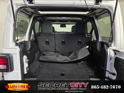 New 2026 Jeep Wrangler Unlimited Sport image 32