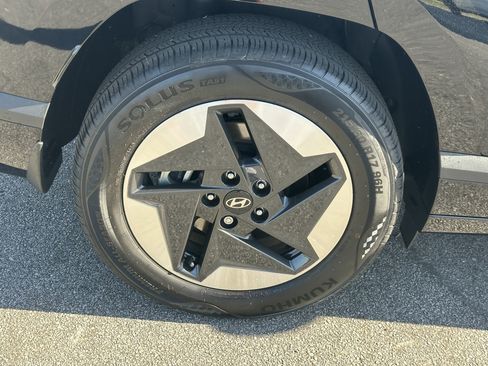 Used 2024 Hyundai Kona SEL FWD image 17