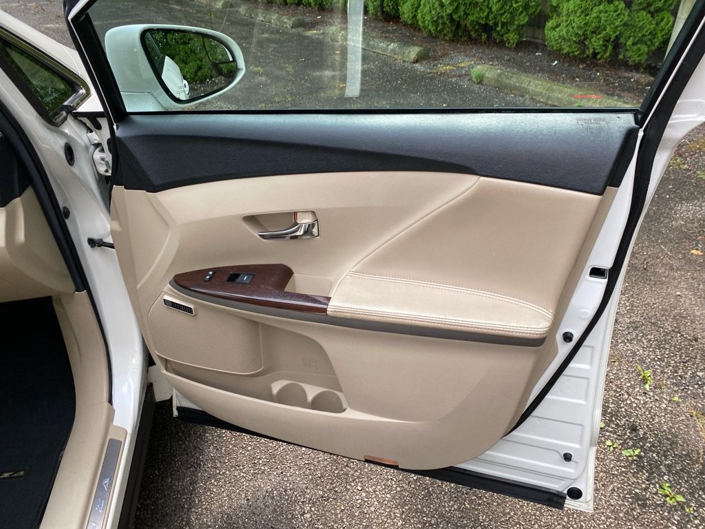 Used 2013 Toyota Venza Limited AWD/4WD image 27