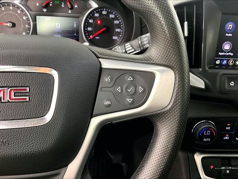 Used 2024 GMC Terrain SLE w/ Driver Convenience Package FWD image 24