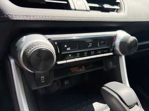 Used 2019 Toyota RAV4 LE w/ All Weather Liner Package AWD/4WD image 30