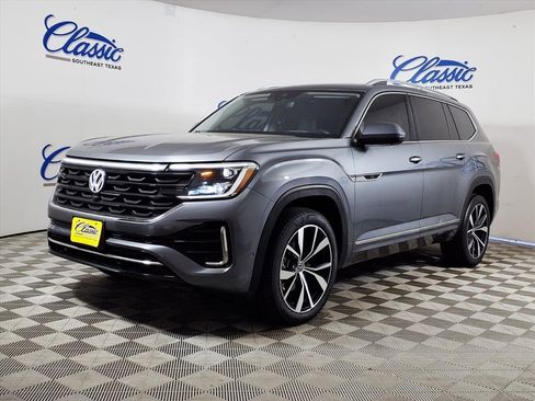 Used 2024 Volkswagen Atlas SEL Premium R-Line image 5
