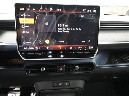 New 2025 Volkswagen ID. Buzz Pro S image 4