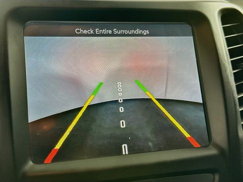 Used 2016 Jeep Cherokee Trailhawk w/ Cold Weather Group AWD/4WD image 23