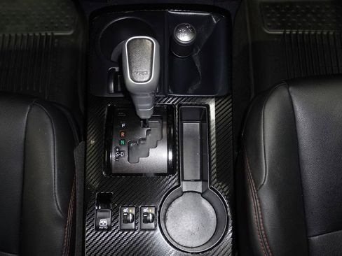 Certified 2024 Toyota 4Runner TRD Off-Road Premium w/ Off Road Premium Plus Package AWD/4WD image 18