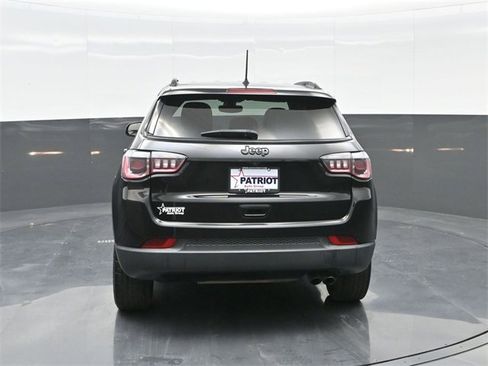 Used 2018 Jeep Compass Altitude image 3