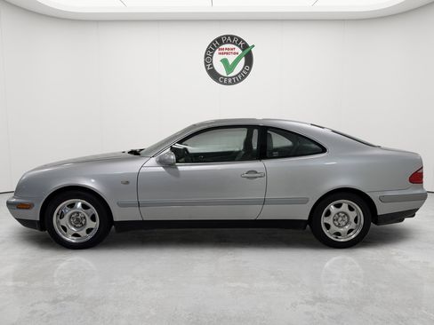Used 1998 Mercedes-Benz CLK 320 Coupe image 2