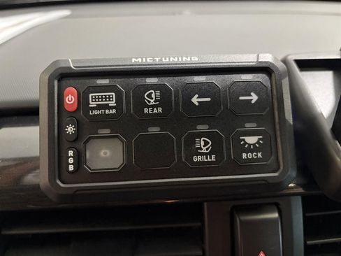 Used 2020 Toyota 4Runner TRD Off-Road Premium image 31