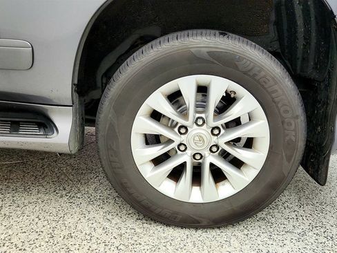 Used 2018 Lexus GX 460 Premium w/ Premium Package AWD/4WD image 9