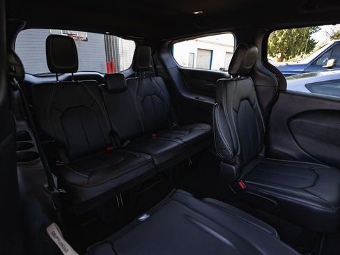 New 2026 Chrysler Pacifica Select image 31