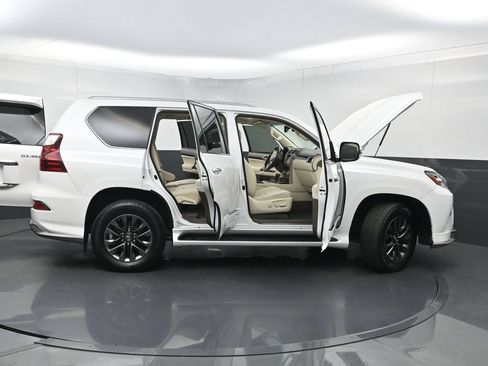 Used 2019 Lexus GX 460 Luxury AWD/4WD image 39