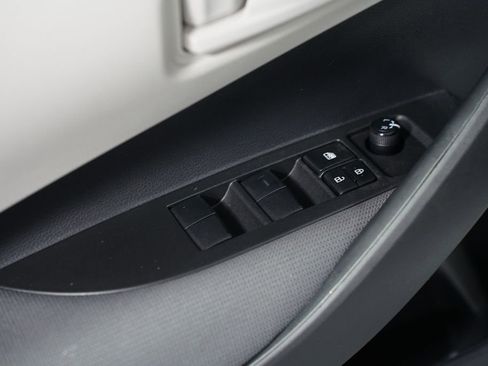 Certified 2023 Toyota Corolla LE image 28