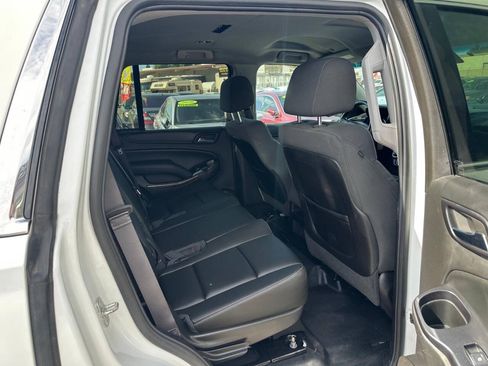 Used 2015 Chevrolet Tahoe 4WD w/ Remote Keyless Entry Package image 18
