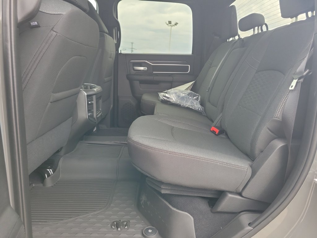 New 2027 RAM 3500 Big Horn AWD/4WD image 10