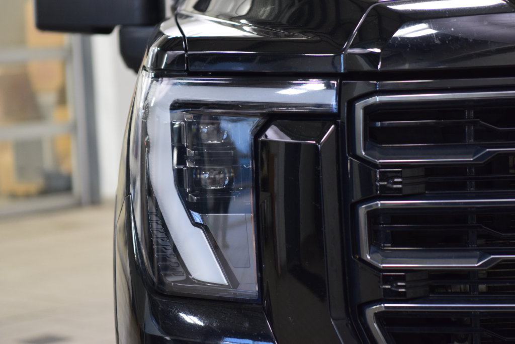 Used 2024 GMC Sierra 2500 AT4 w/ AT4 Premium Plus Package AWD/4WD image 12